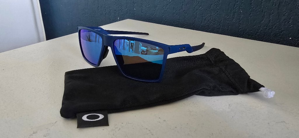 Oakley zonnebril nieuw, Zonnebril, Blauw, Nieuw, Ophalen of Verzenden