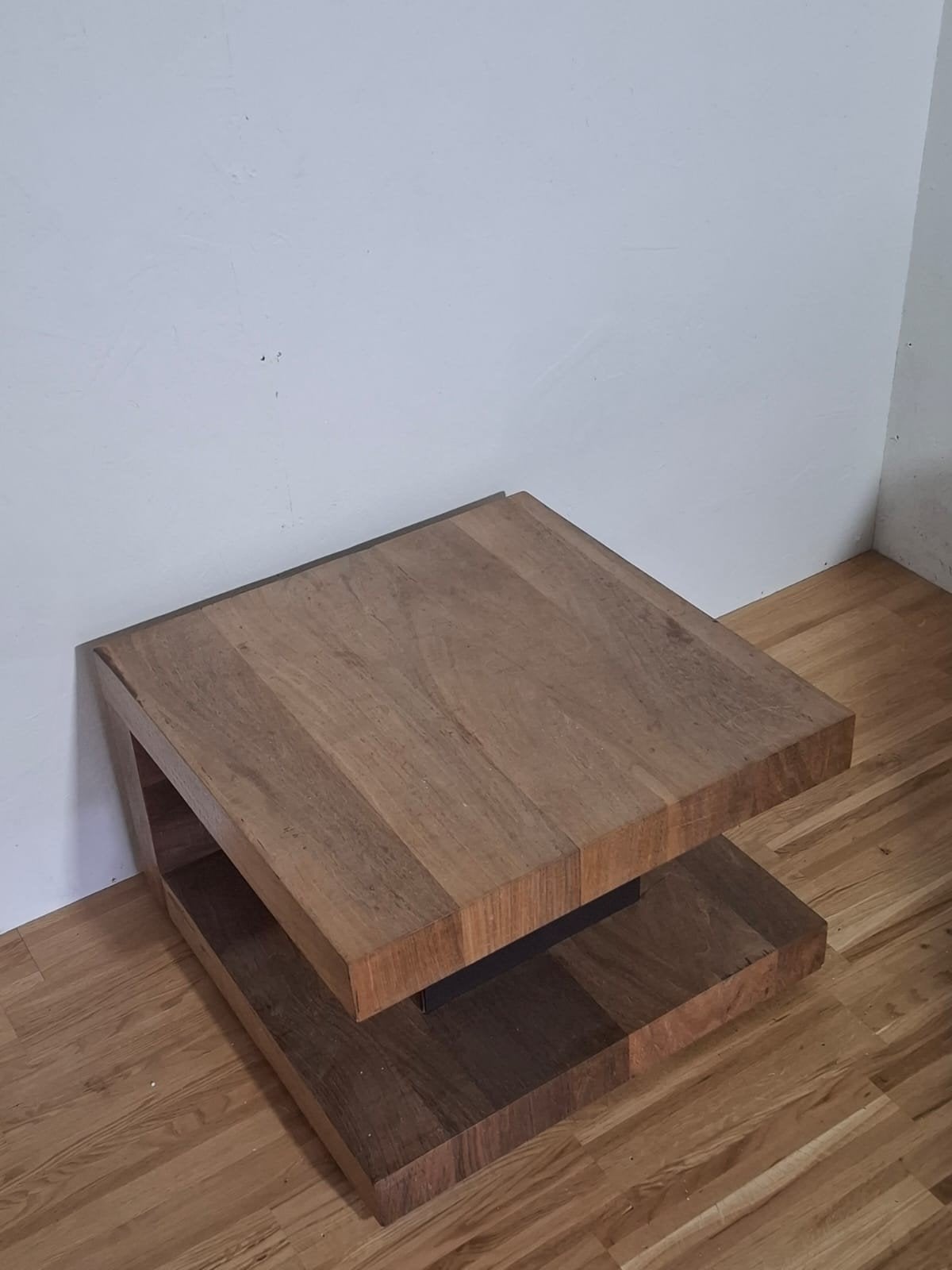 Robuuste teakhouten salontafel, Huis en Inrichting, Tafels | Salontafels, Gebruikt, 5 – 50, 50 tot 100 cm, 50 tot 100 cm, Vierkant
