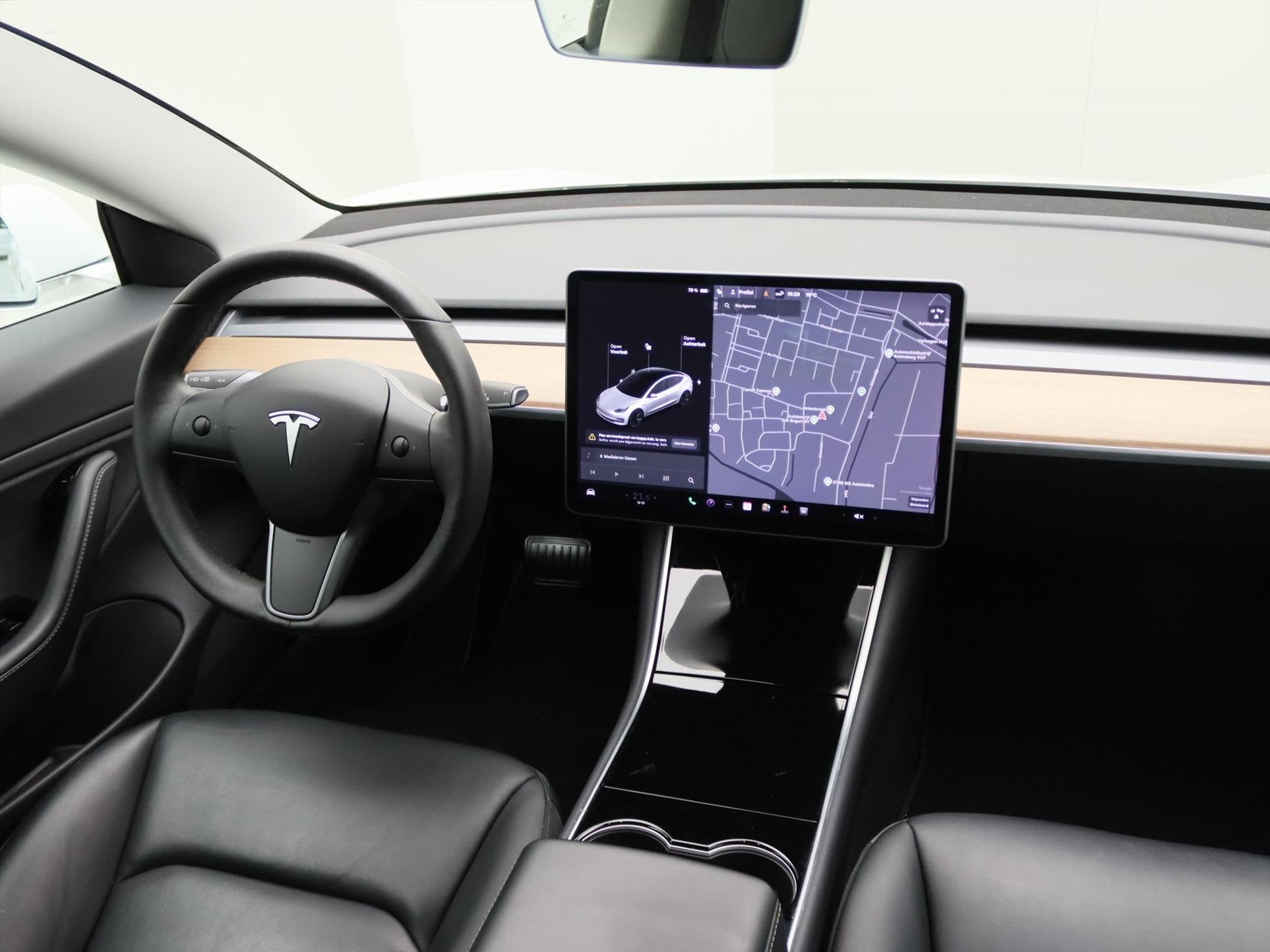 Foto 3 van Tesla Model 3 Long-Range AWD 351pk 75 kWh [ AUTOPILOT+620KM