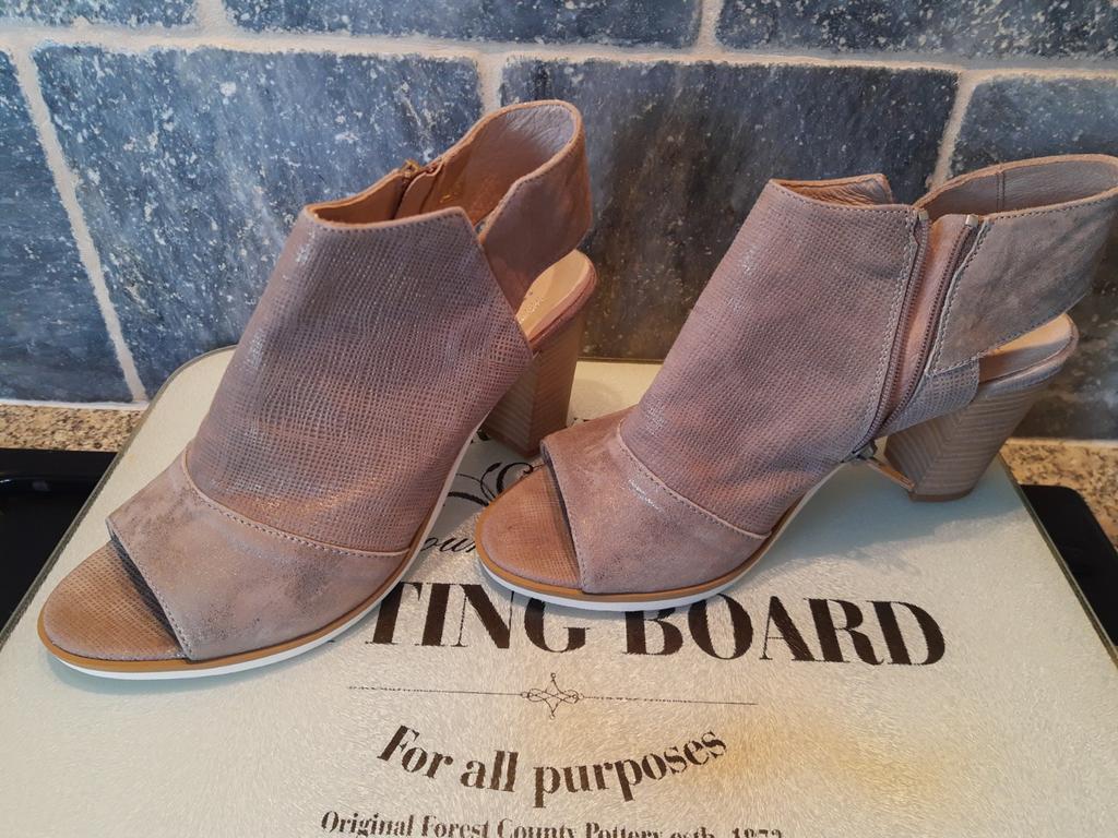 Choizz schoenen, Choizz exlusive, Beige, Nieuw, Ophalen of Verzenden