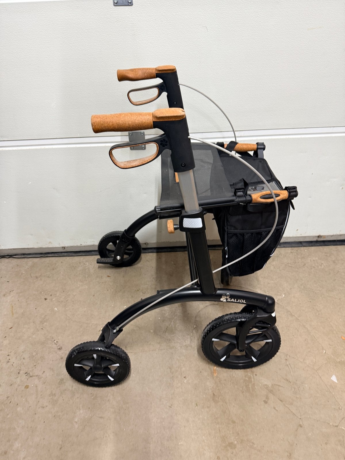 Saljol carbon rollator, Ophalen, Zo goed als nieuw