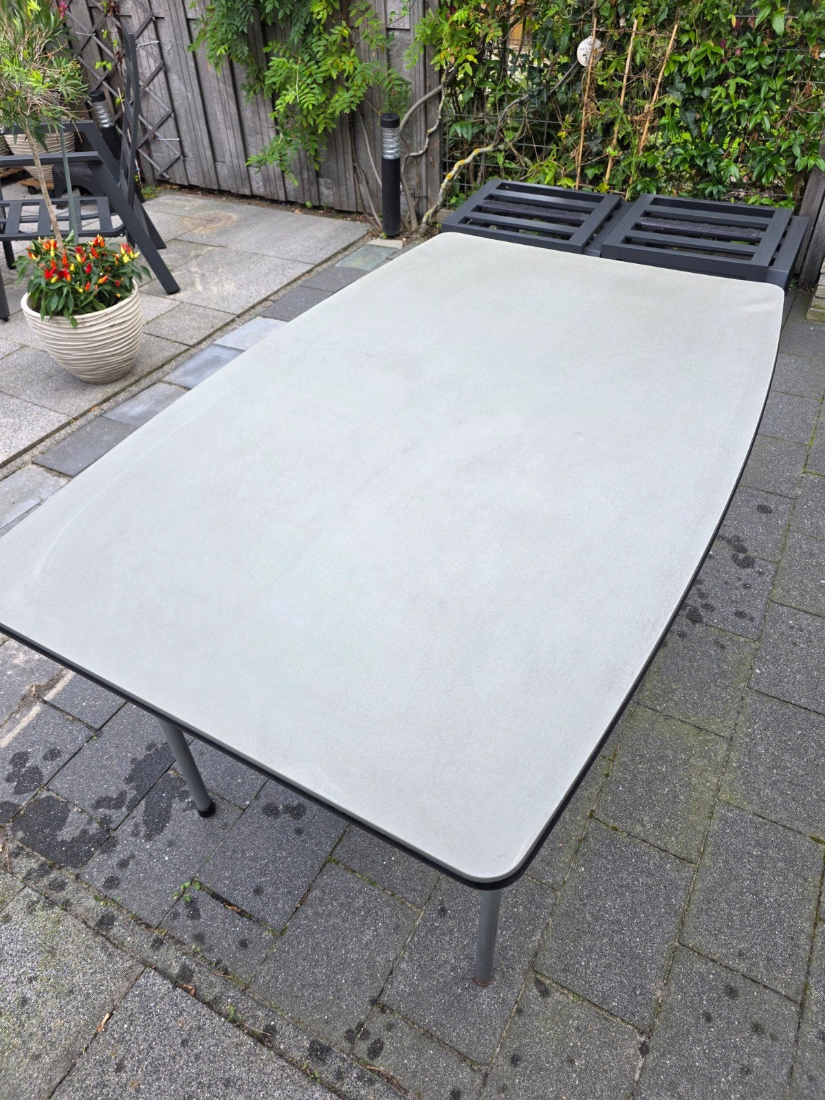 Grijze Isabella campingtafel - kan nog jaren mee, Ophalen of Verzenden, Gebruikt, Campingtafel