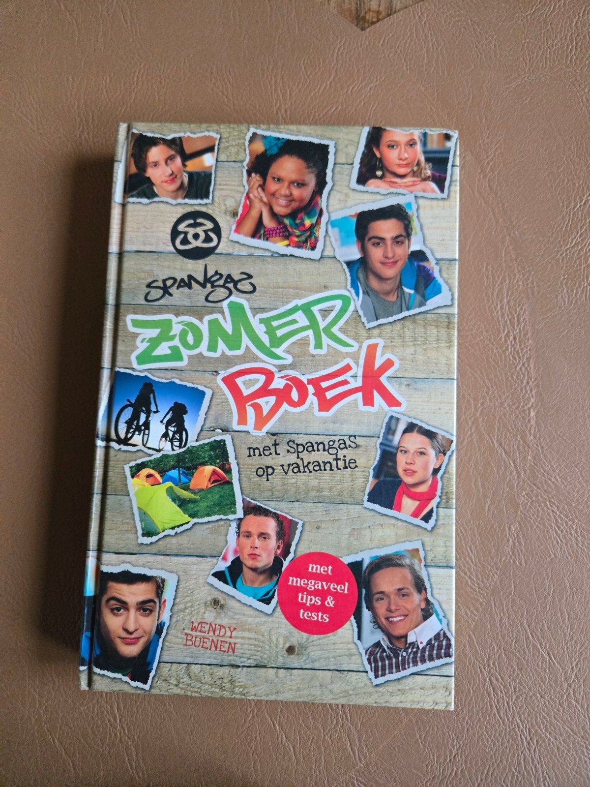 Spangas Zomerboek - Met Spangas op vakantie, Ophalen of Verzenden, Gelezen, Wendy Buenen, Non-fictie