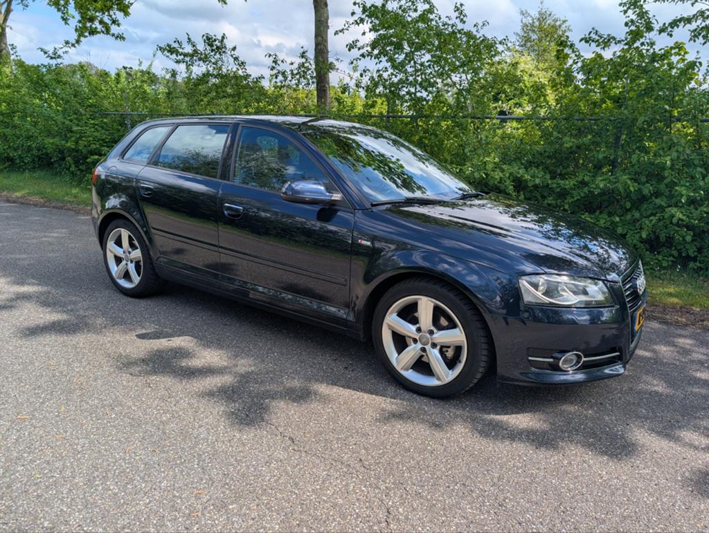 Audi A3 1.8 Tfsi S-Line Sportback Gereviseerde motor, 15 km/l, 4 cilinders, 700 kg, Particulier