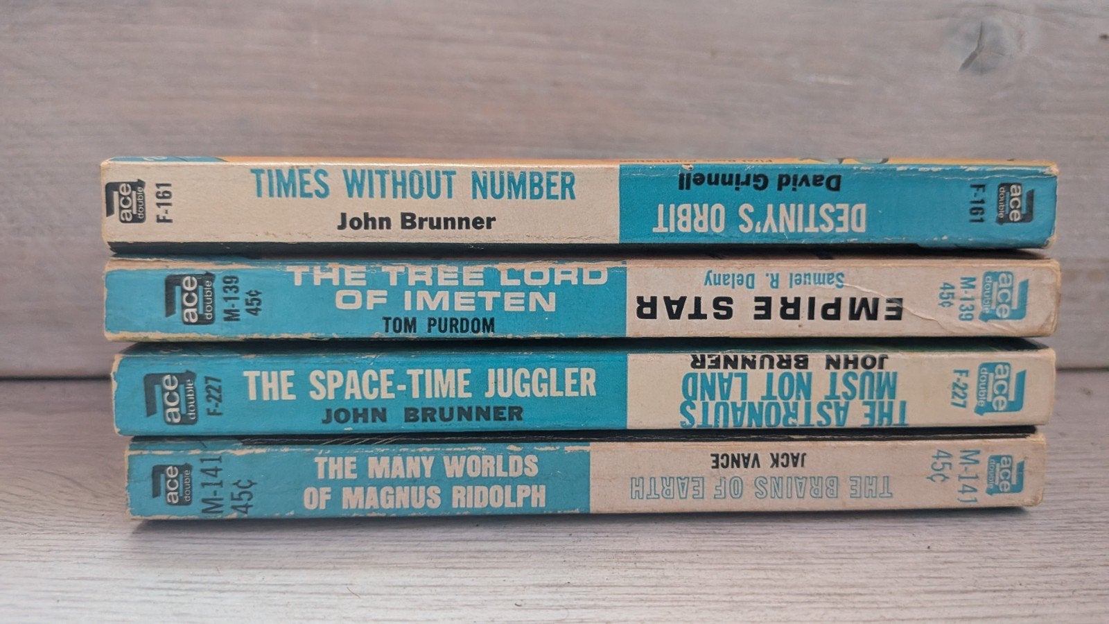 Ace Doubles: 4 Sciencefiction Boeken (8 Romans in 4 Boeken), Boeken, Ophalen of Verzenden, Gelezen, John Brunner, Jack Vance, Samuel R. Delany, David Grinnell