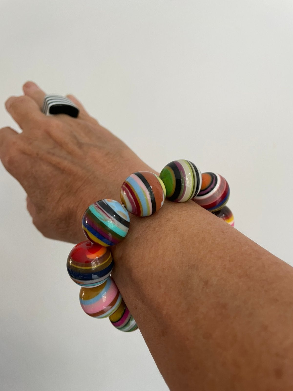 Armband ‘Sobral’ veelkleurige parels nieuw, Ophalen of Verzenden, Zo goed als nieuw