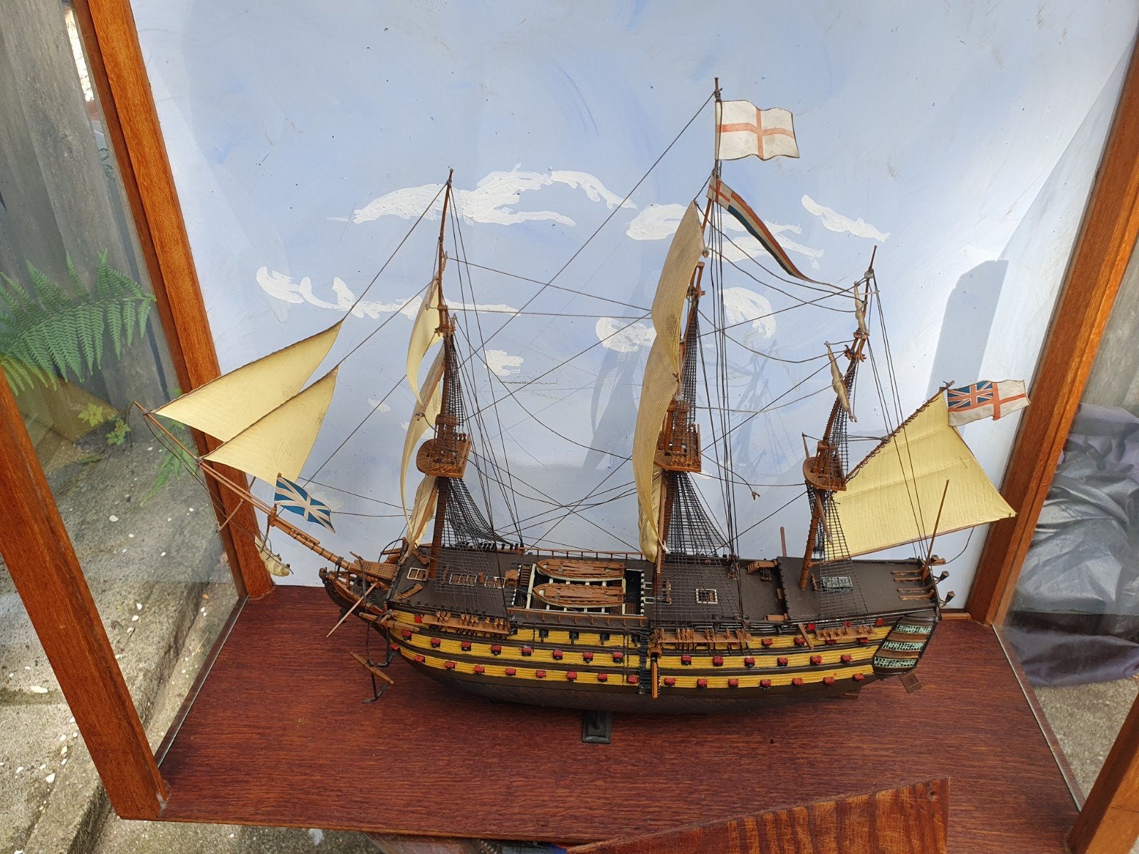 Handgebouwd modelschip HMS Victory in vitrine, Ophalen of Verzenden, Gebruikt, Groter dan 1:32, Overige merken
