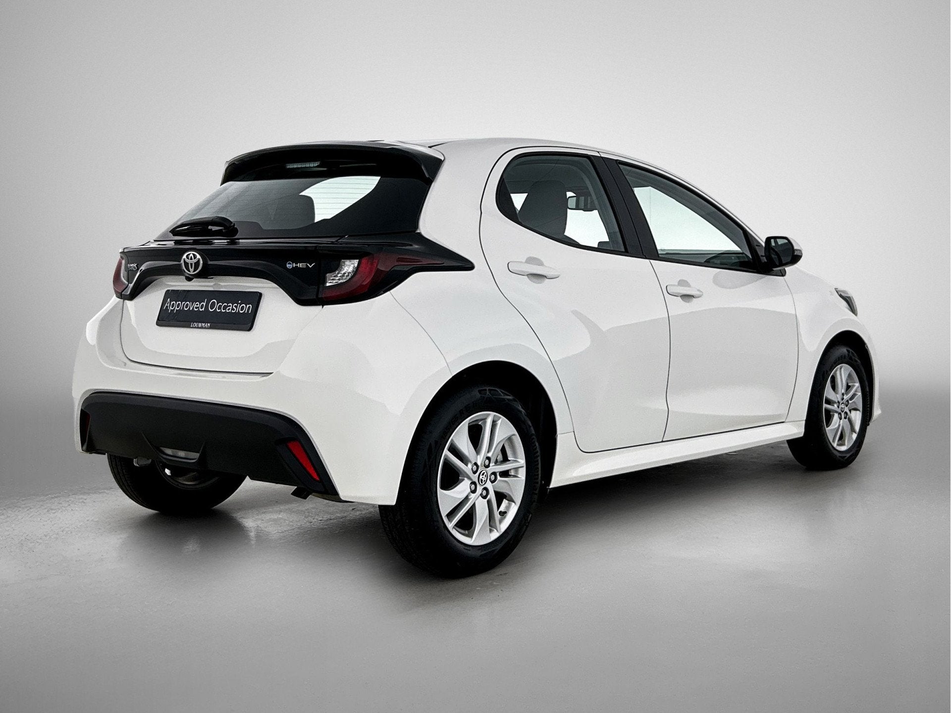 Toyota Yaris 1.5 Hybrid 115 Active | BTW Voertuig | Apple Ca, 12 maanden, Gebruikt, Wit, 1490 cc
