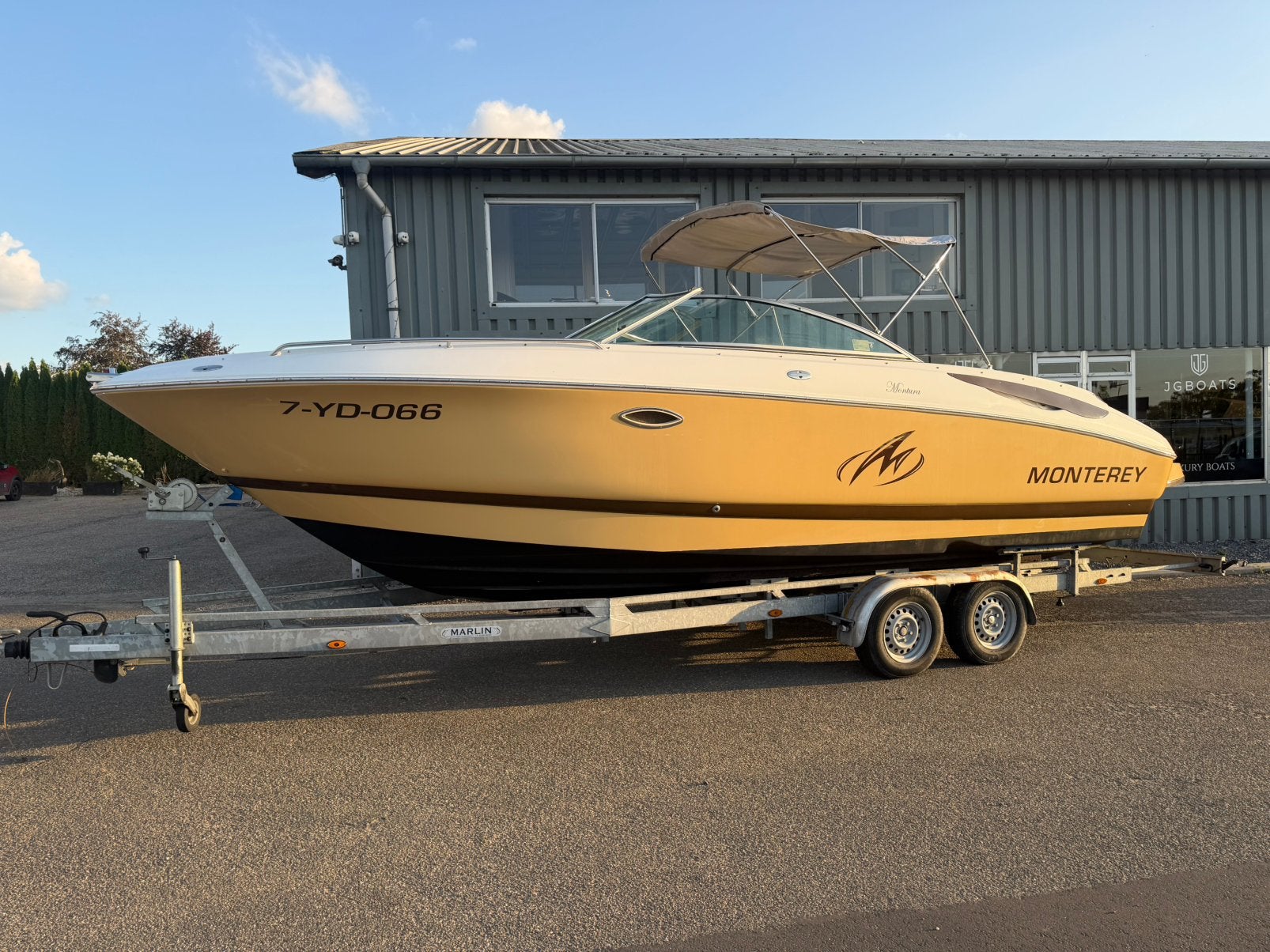 Monterey 248 Montura (2001)| Complete set met trailer, Ophalen