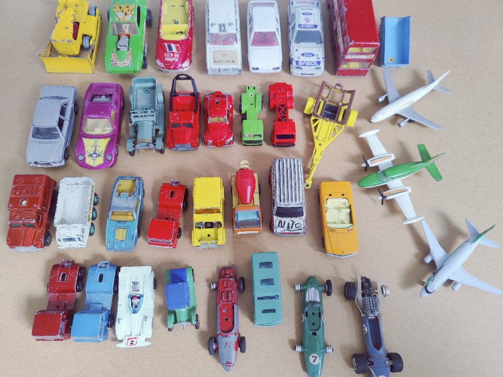 autootjes matchbox, dinky , etc zie foto's auto, Ophalen of Verzenden, Gebruikt, Auto