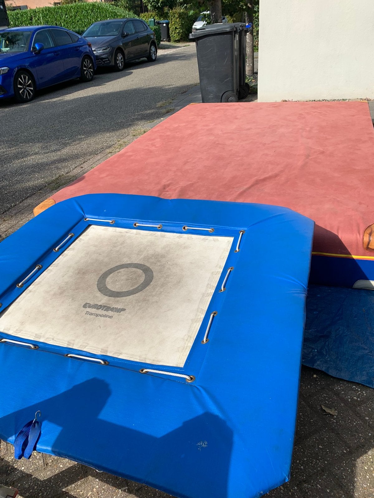 Met met trampoline, Ophalen, Zo goed als nieuw