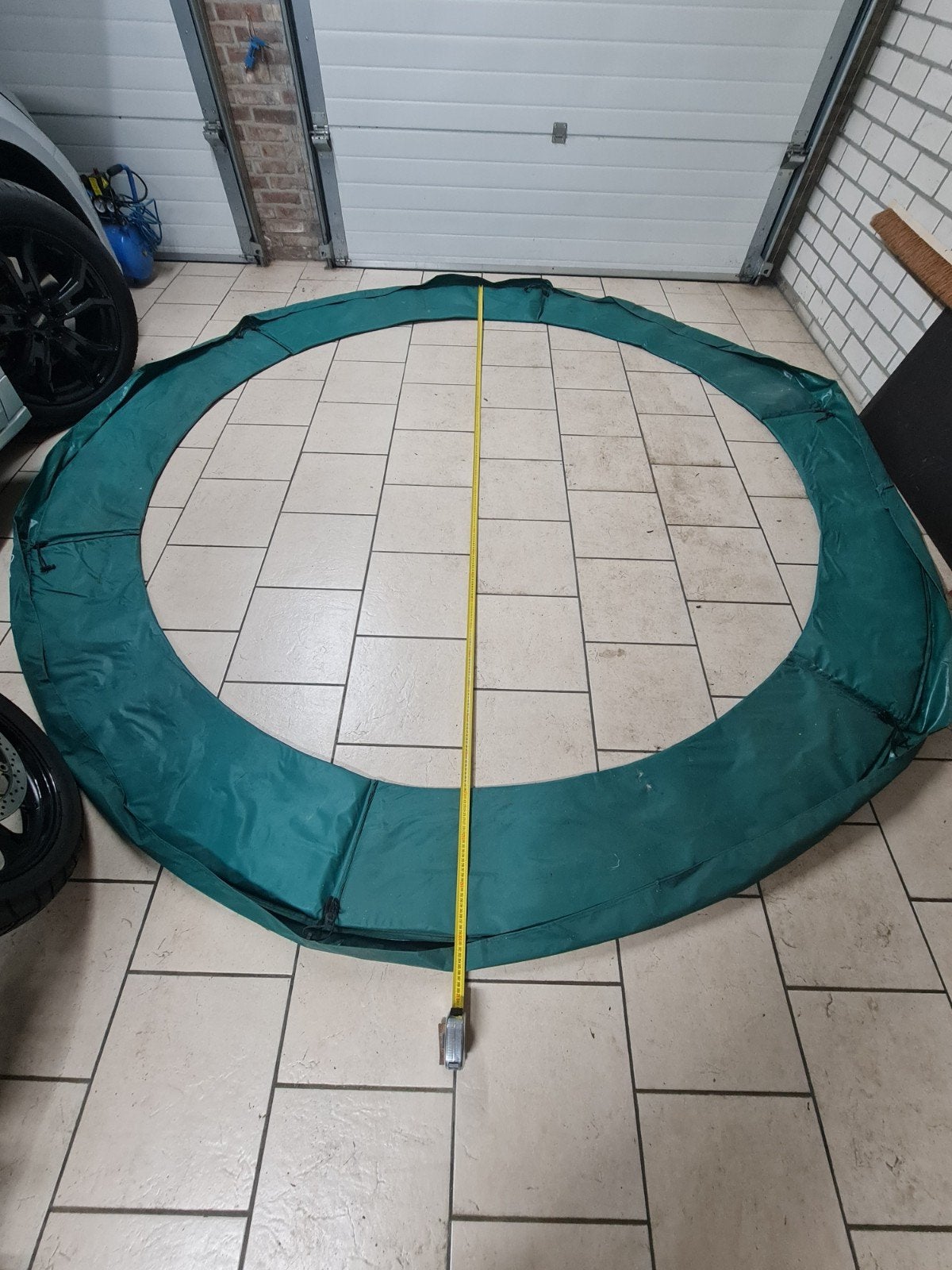 Randbescherming trampoline 305 cm - Zeer nette staat, Ophalen, Zo goed als nieuw