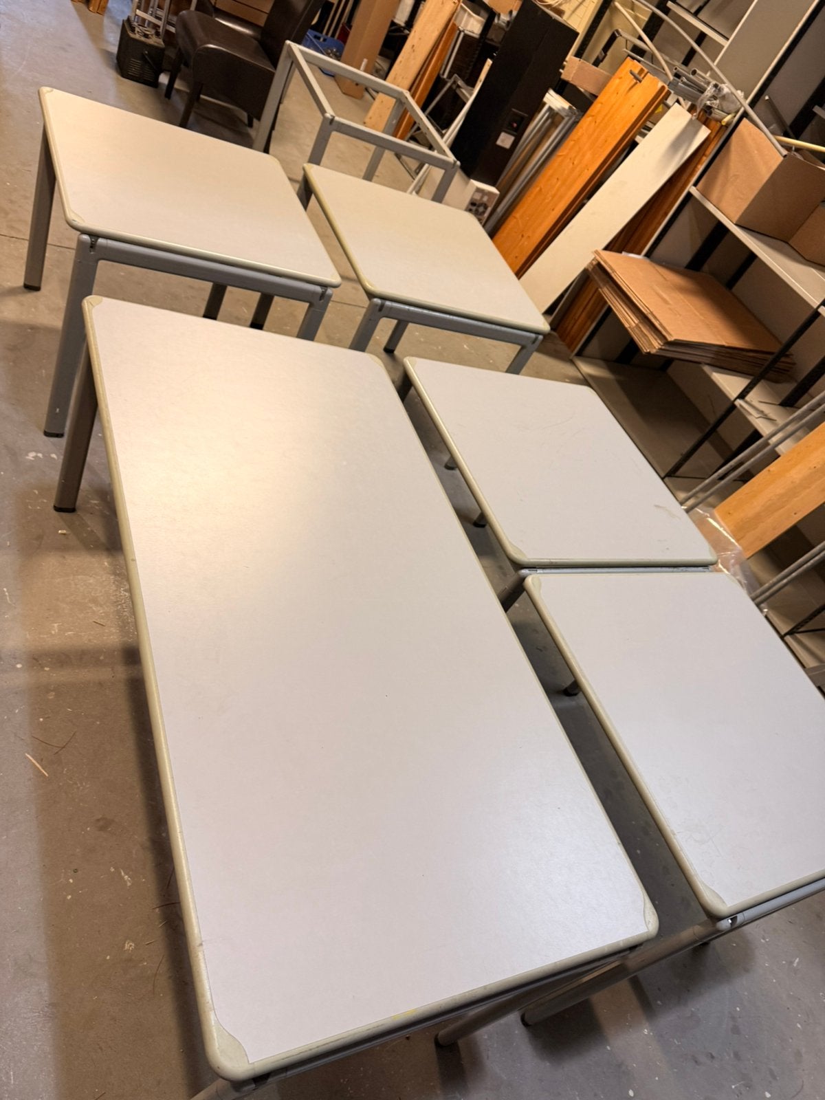 4 werk- kantoor- kantine tafels, Huis en Inrichting, Bureaus, Ophalen of Verzenden, Gebruikt