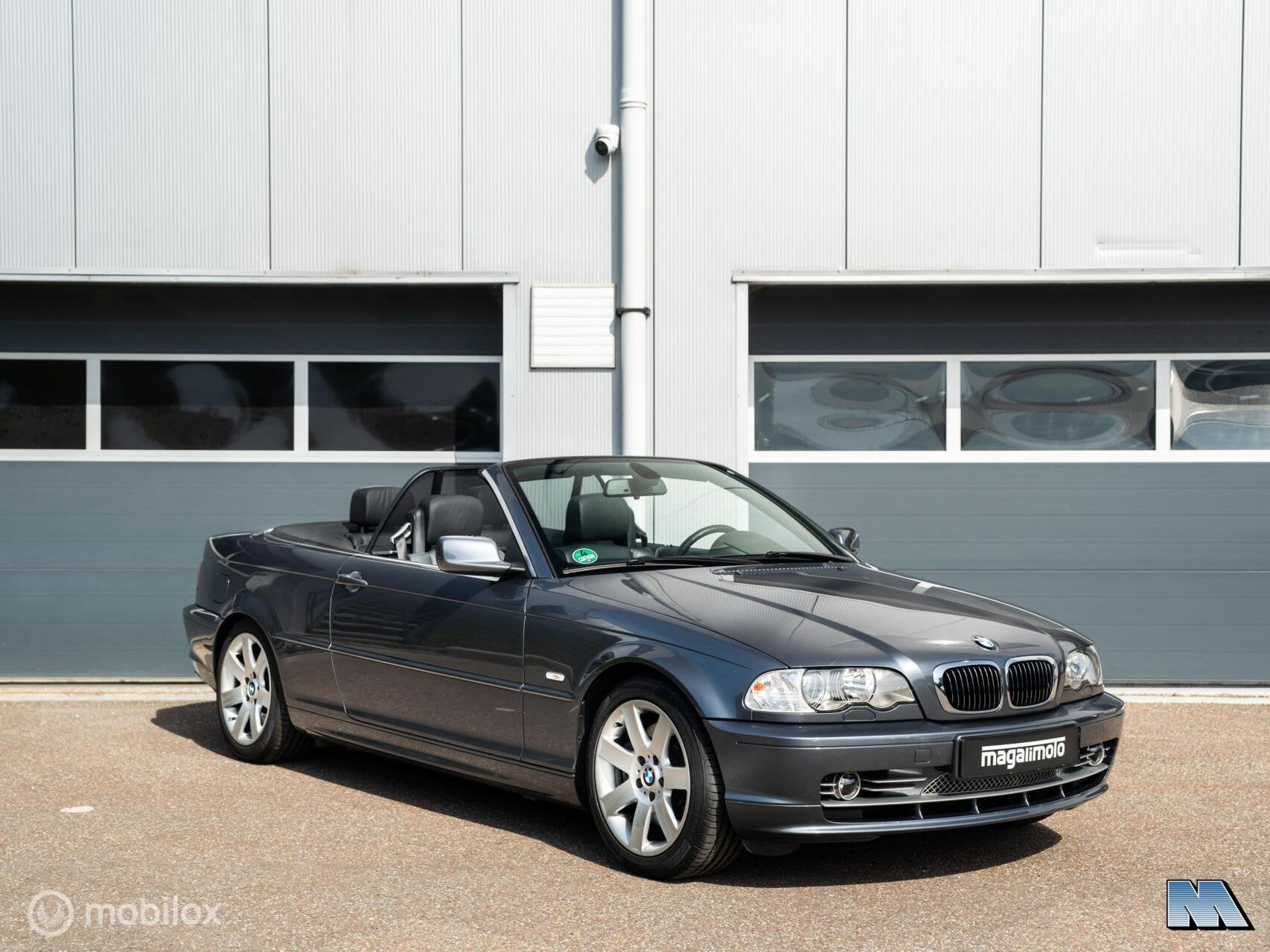 BMW 3-serie E46 Cabrio 330Ci l Handbak l 1e eigenaar l A1, Achterwielaandrijving, Gebruikt, Zwart, Cabriolet