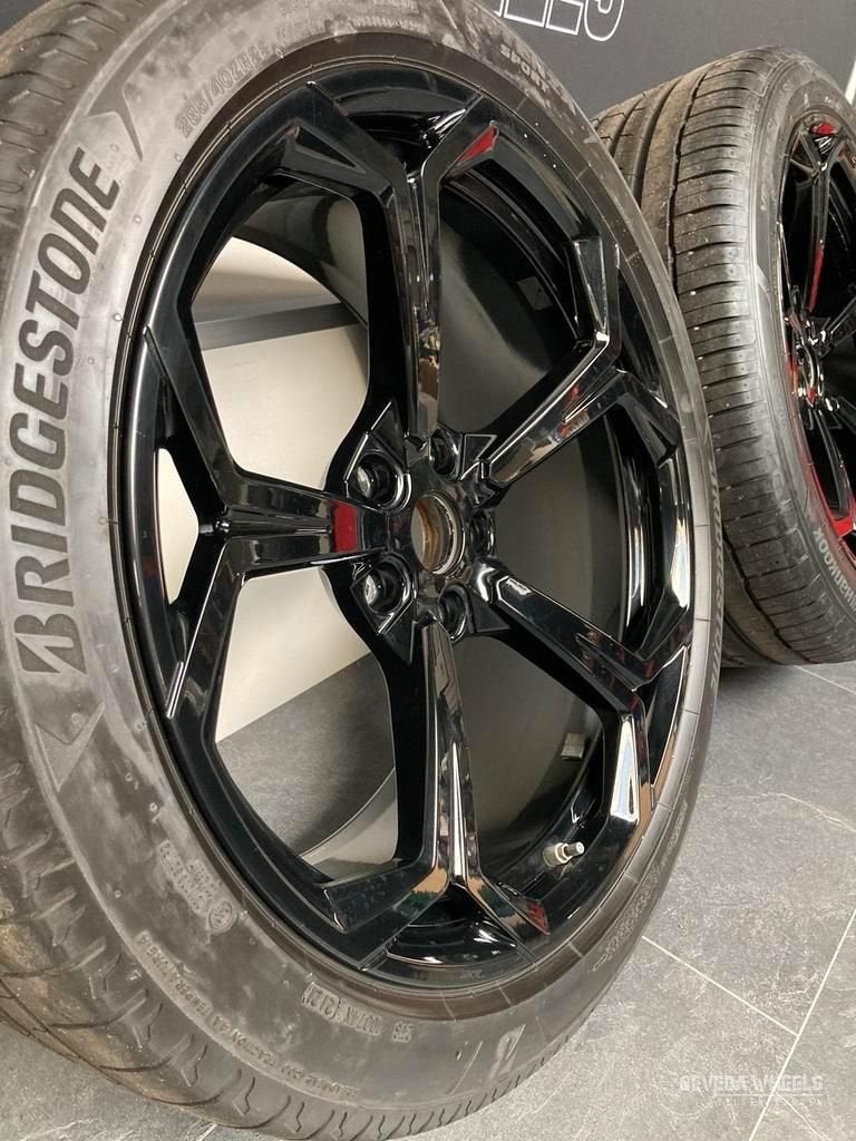 22'' originele Lamborghini Urus velgen + banden breedset 4ML, Auto-onderdelen, Banden en Velgen, Gebruikt, -, 285 mm, -