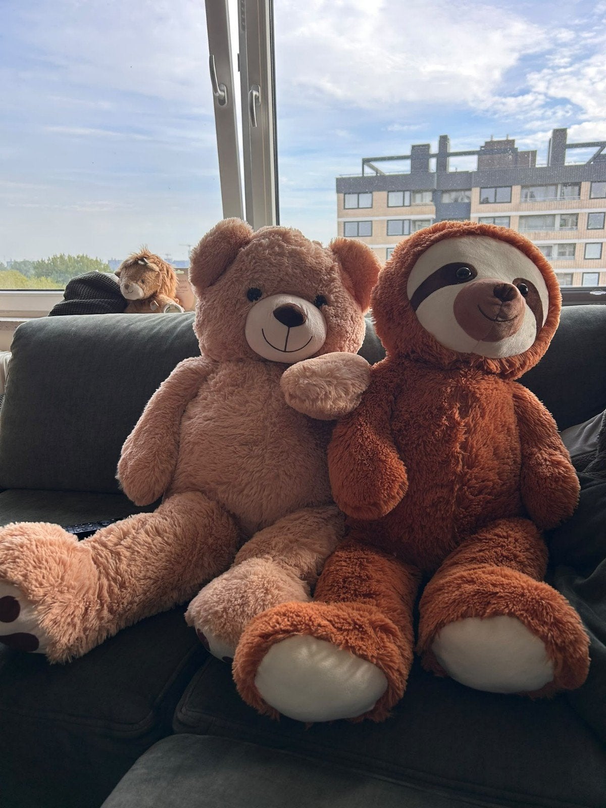 Grote knuffelberen: Bruine beer en luiaard, Kinderen en Baby's, Beer, Ophalen of Verzenden, Zo goed als nieuw, Bruin