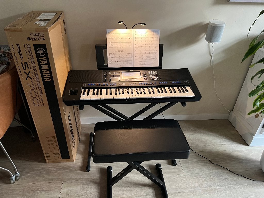 Yamaha PSR-SX700 – Vrijwel nieuw + Complete set, Muziek en Instrumenten, Ophalen, 61 toetsen, Yamaha, Zo goed als nieuw
