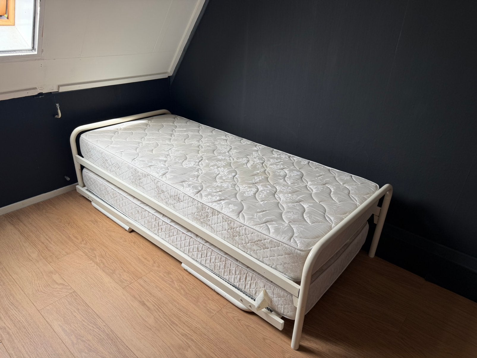 (Logeer)bed 2x90x200 / 180x200, Ophalen, Gebruikt