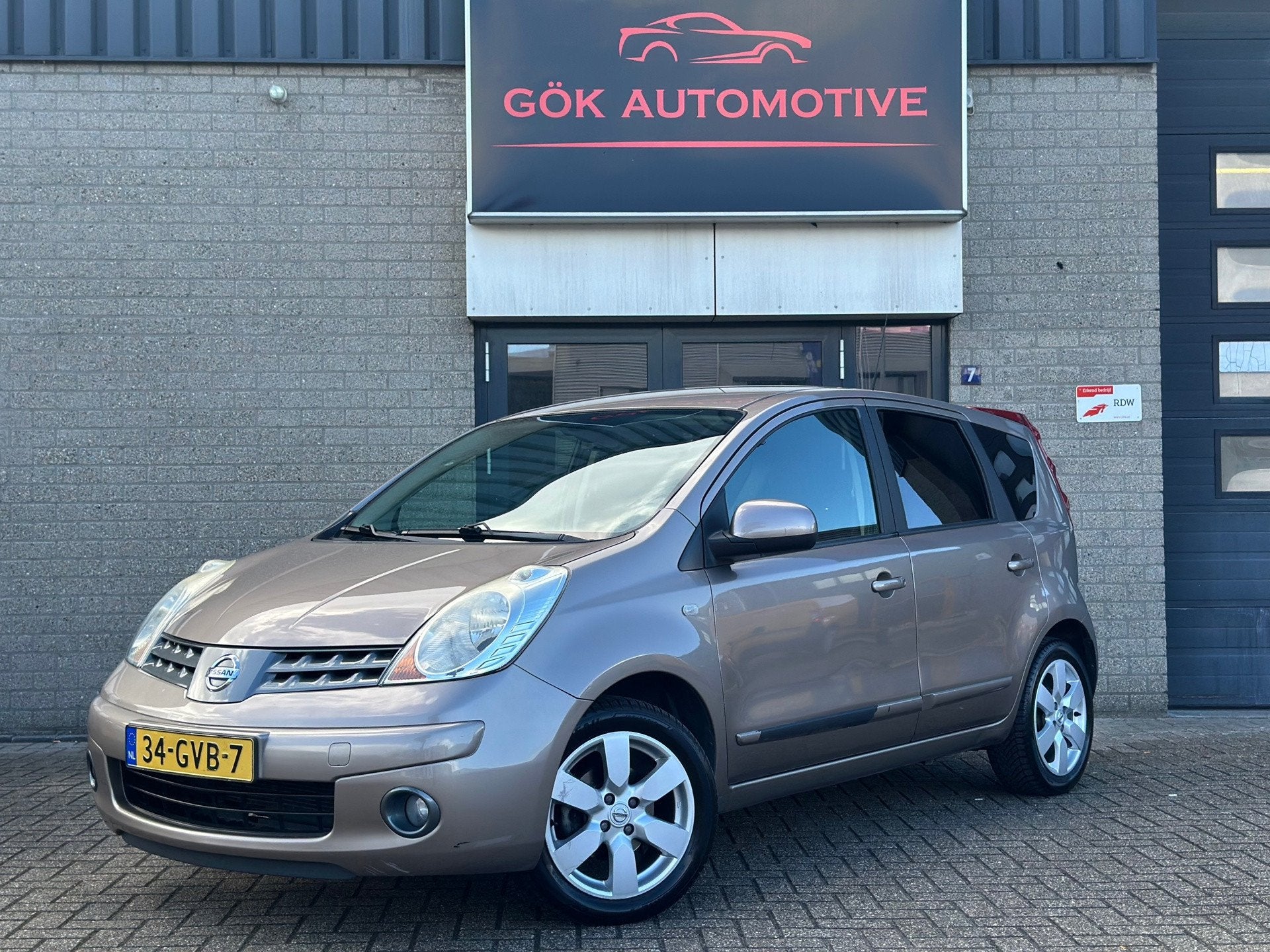 Nissan Note 1.6 Life Pack / Automaat / Airco / Dealer OH / N, Auto's, Dealer onderhouden, Gebruikt, Bruin, 49 €/maand
