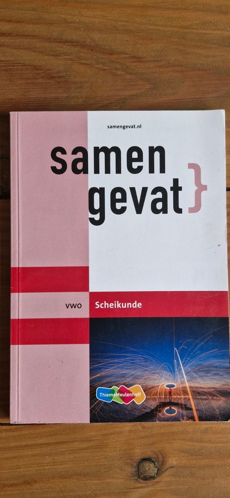 Samengevat VWO Scheikunde - Thiememeulenhoff, Boeken, Ophalen of Verzenden, Zo goed als nieuw, VWO, Scheikunde