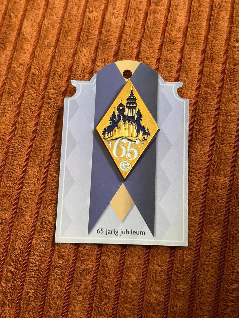 Symbolica Efteling 65 Jaar Jubileum Pin, Verzamelen, Ophalen of Verzenden, Overige figuren, Nieuw, Overige typen