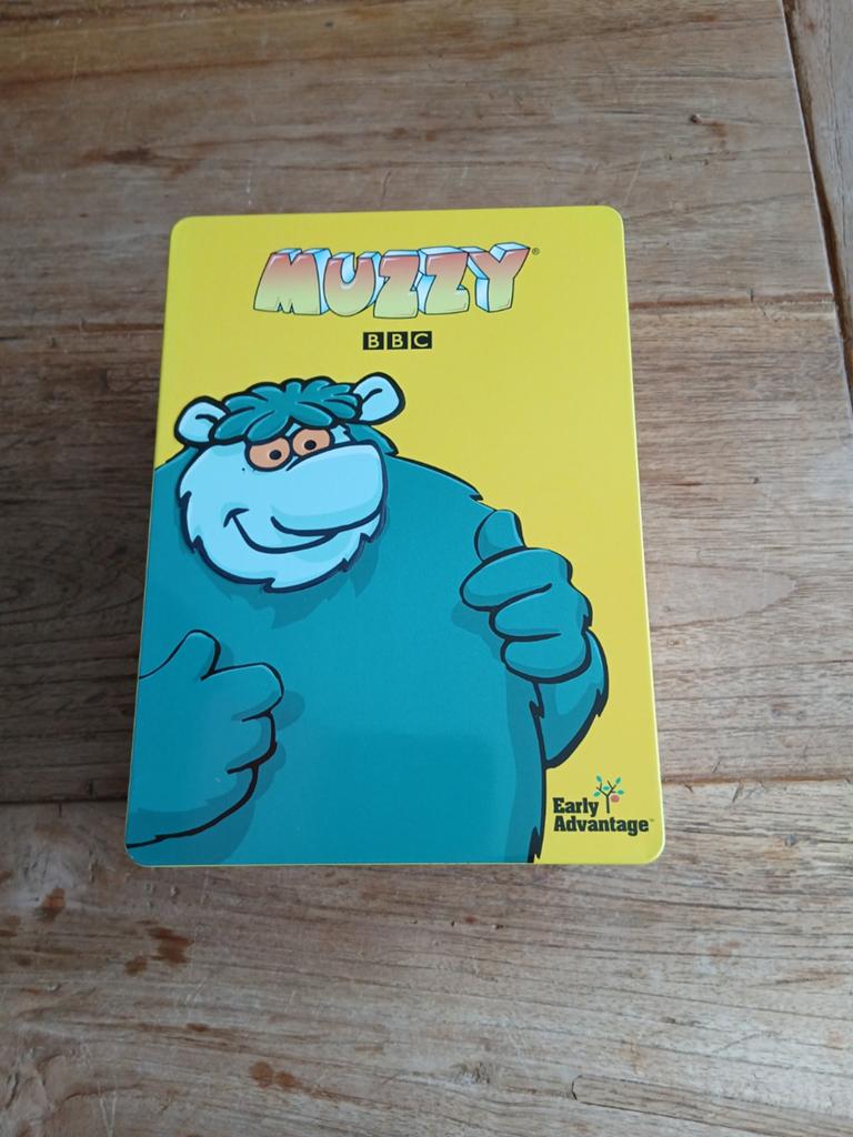 Muzzy dvd box tin Bbc, Ophalen of Verzenden, Zo goed als nieuw