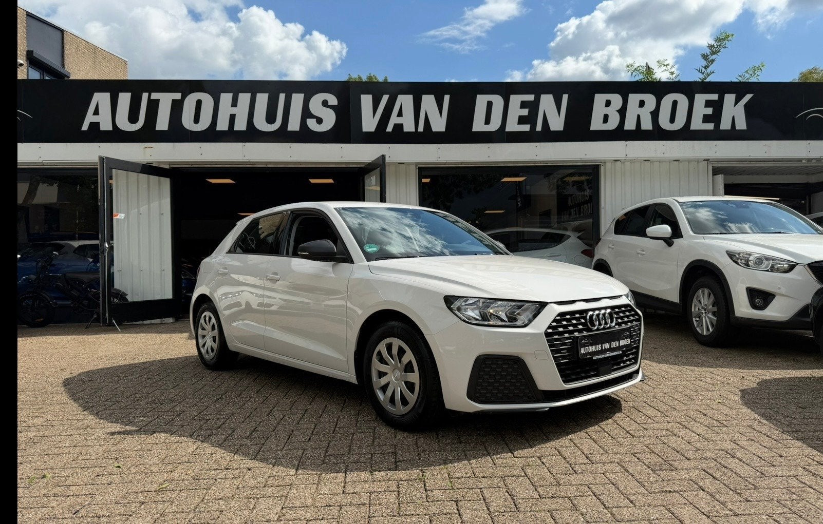 Audi A1 SPORTBACK 25 TFSI Automaat|Virtual Dash|Led|Cruise C, Auto's, Dealer onderhouden, Stof, 95 pk, Wit