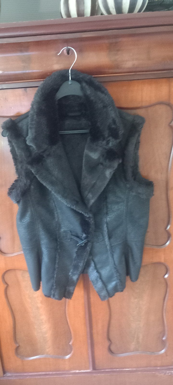 Zwart faux fur gilet - Zo goed als nieuw, Zwart, Maat 42/44 (L), Bonita, Ophalen of Verzenden