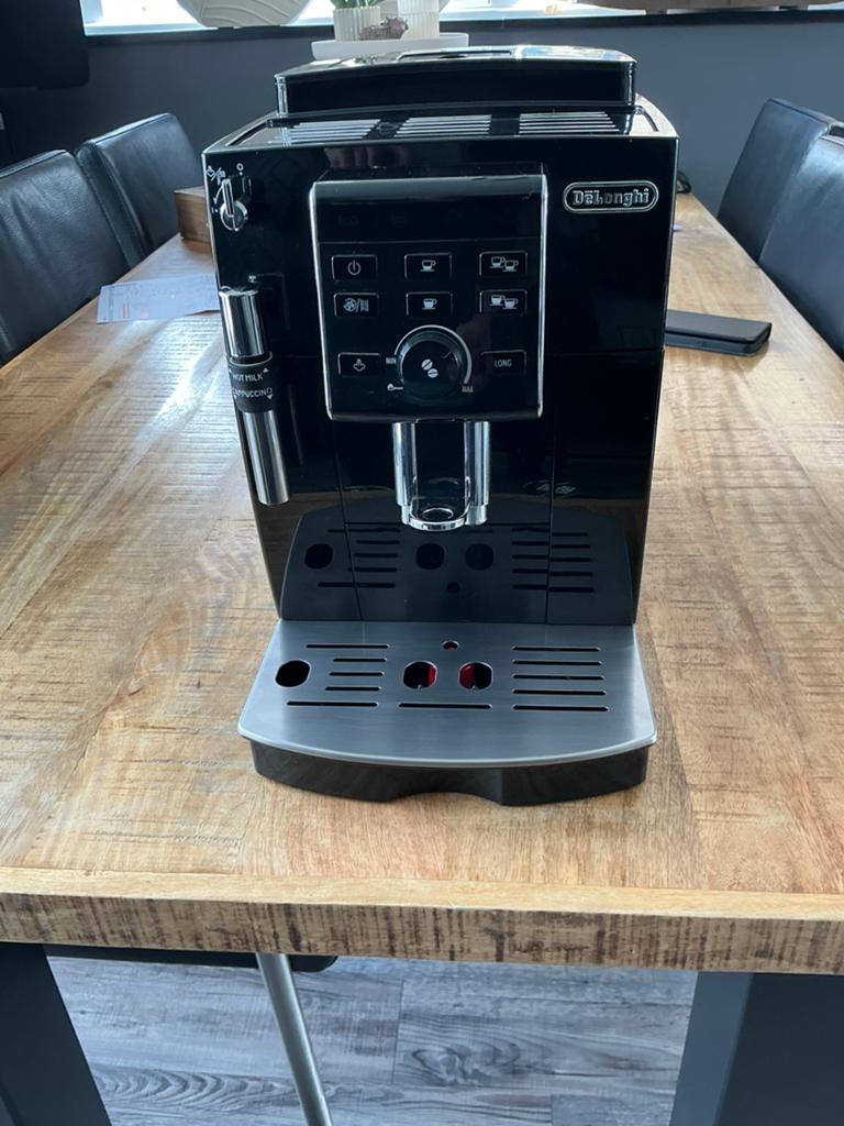 Delonghi koffiemachine  ecam 23.120.b, Ophalen, Koffiemachine, Koffiebonen, Zo goed als nieuw