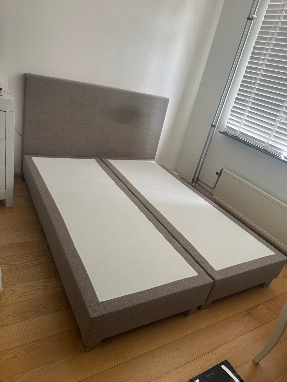 Comfortabel tweepersoons boxspringbed met matrassen, Ophalen, Gebruikt, Tweepersoons, 200 cm
