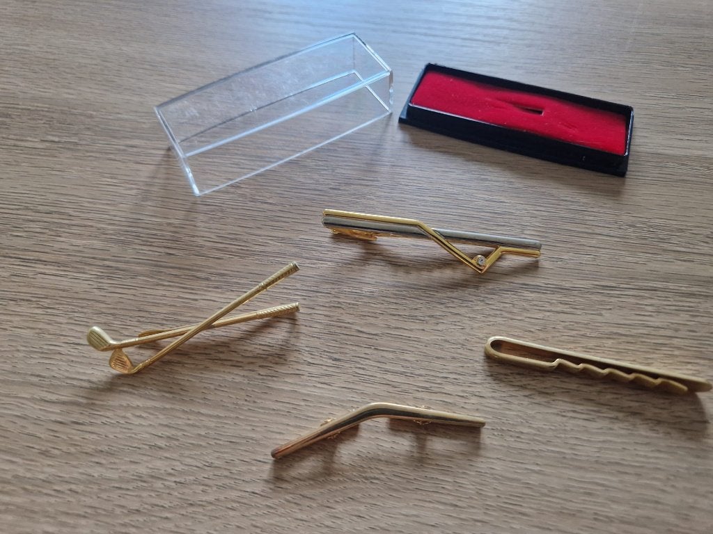 Verschillende gouden dasspelden, Kleding | Heren, Ophalen of Verzenden, Zo goed als nieuw, Overige kleuren