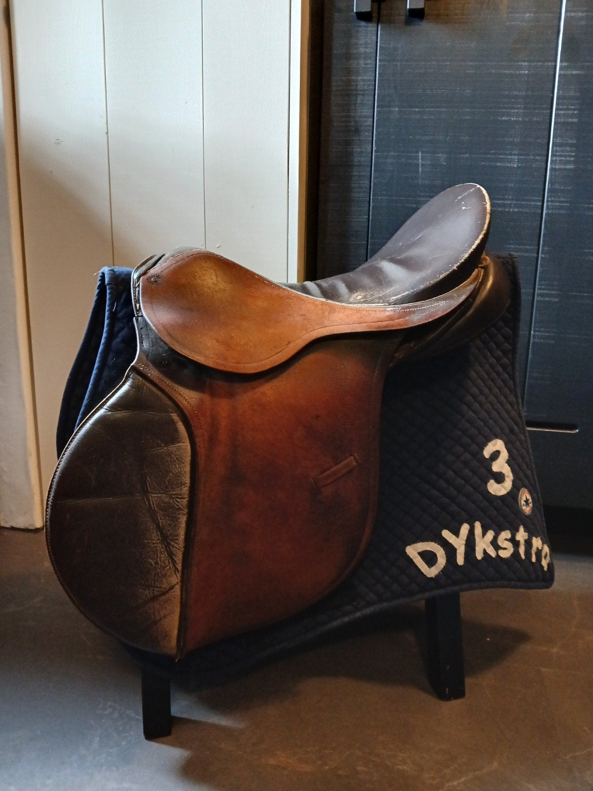 Decoratief zadel, krukje, speelzadel, Ophalen, Gebruikt, Stoel(en)