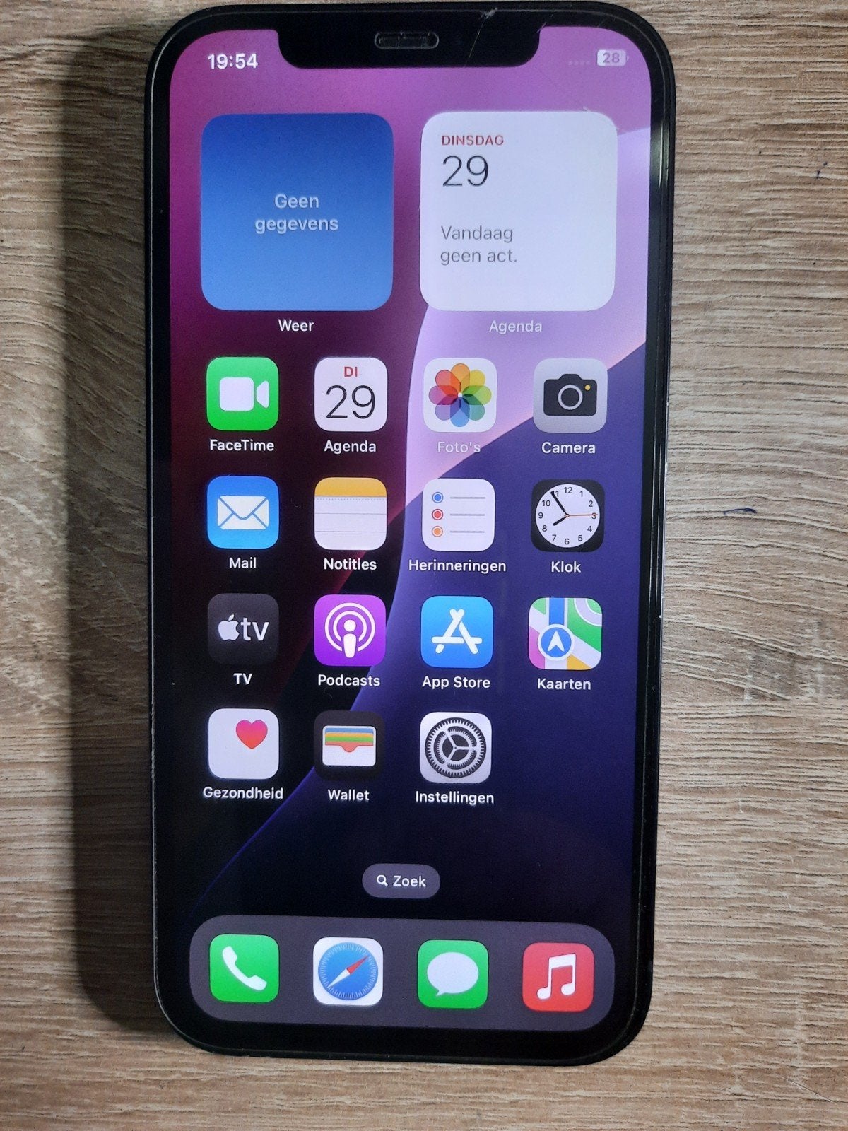 Apple iPhone 12