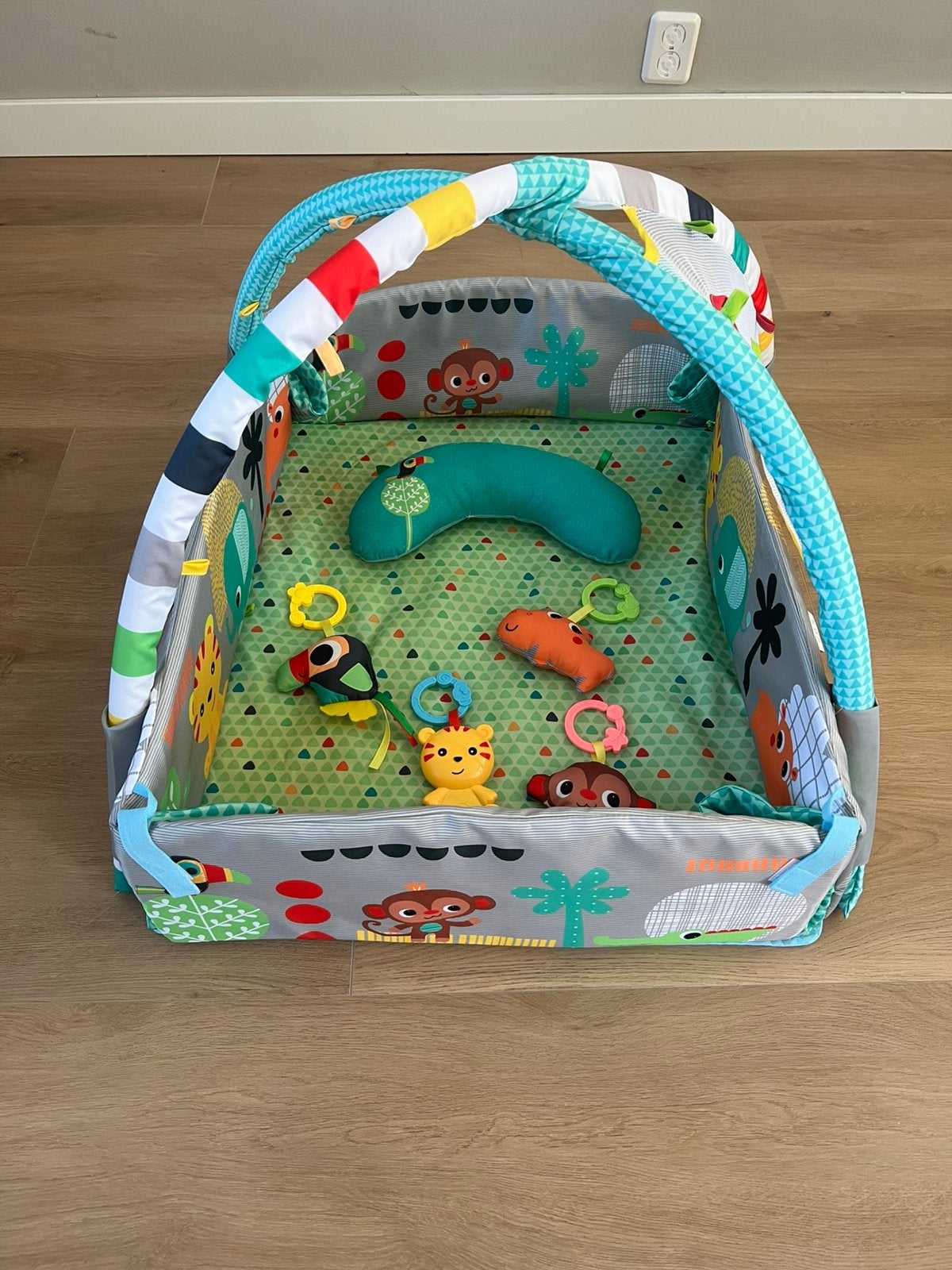 Babygym / babykleed incl toebehoren, Ophalen, Gebruikt
