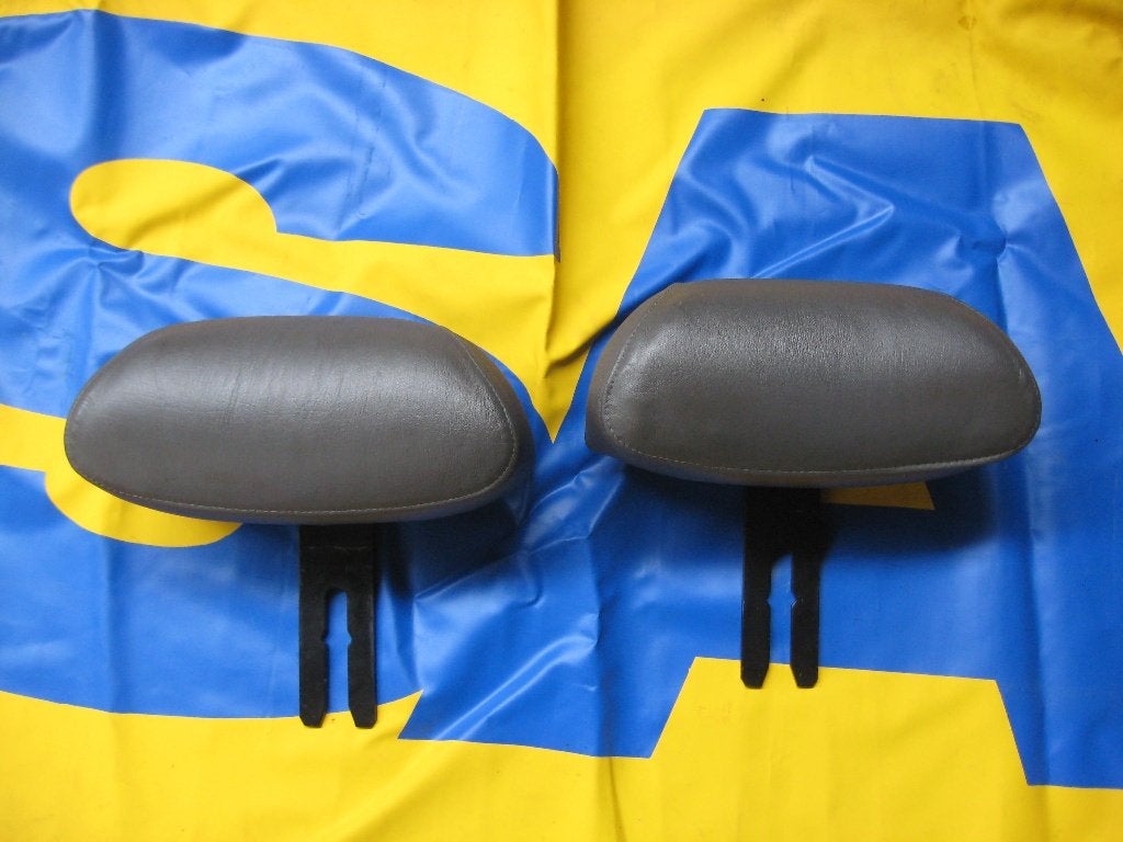 Hoofdsteunen achterbank, dover leder, Saab 900 classic T16S., Ophalen, Gebruikt, Saab
