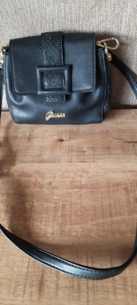 Schouder tasje Guess Biedenv/a€15euro, Verzenden, Zwart, Schoudertasje