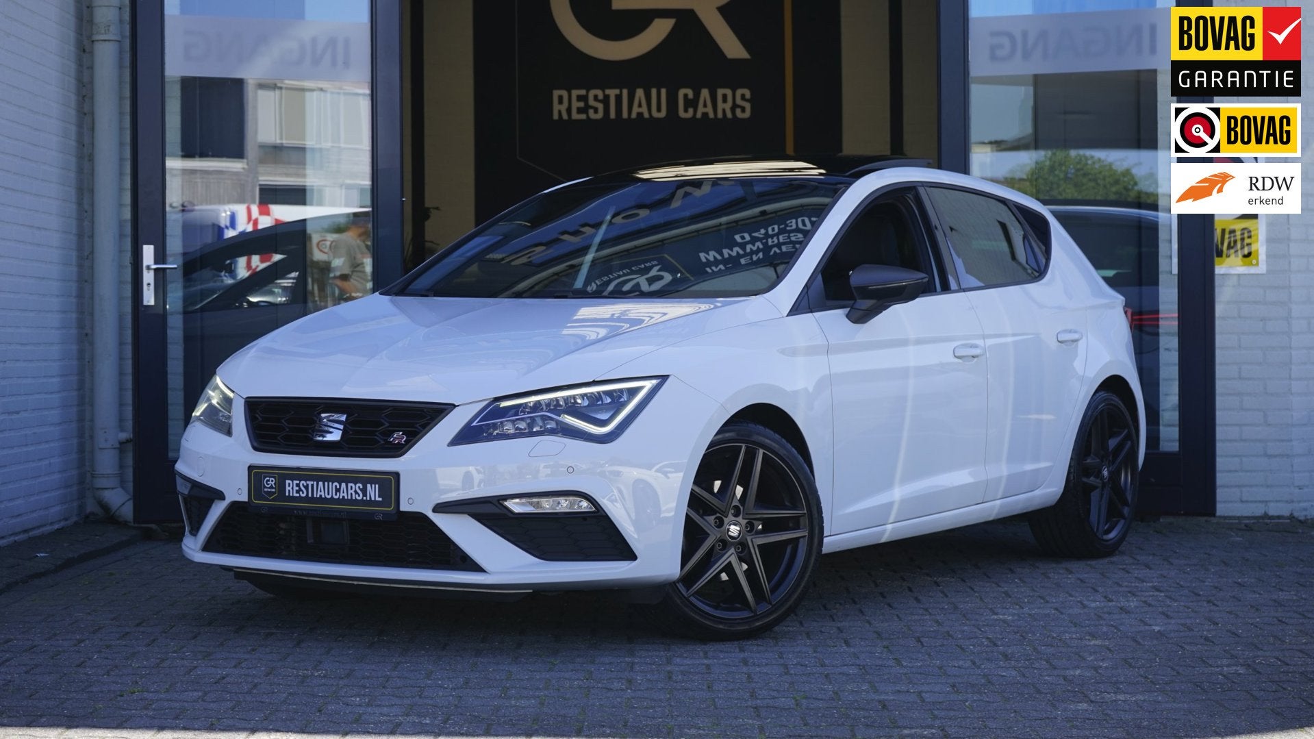 Seat Leon 1.5 TSI FR Ultimate Edition Black Sky AUTOMAAT-ACC, Zwart, 4 cilinders, 150 pk, 620 kg