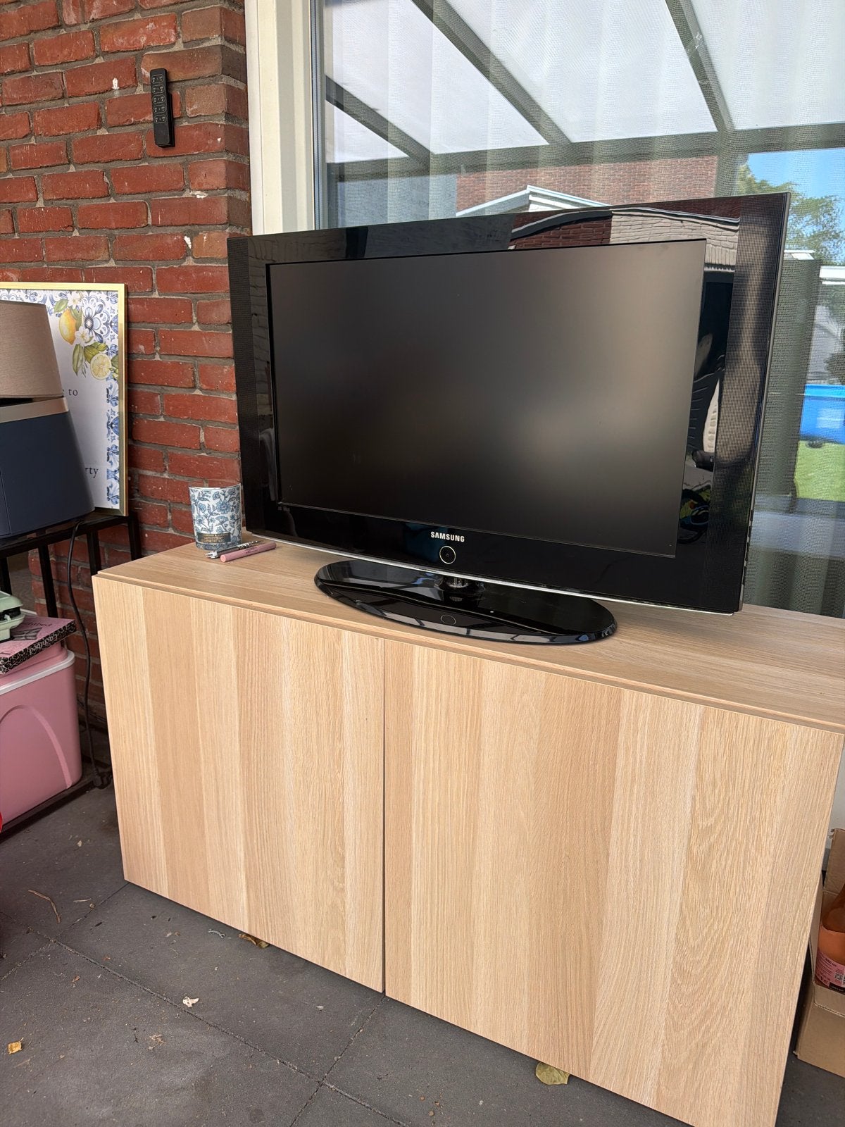 Samsung TV met TV-meubel - Ideaal voor buiten of extra kamer, Audio, Tv en Foto, Televisies, Gebruikt, 50 Hz, Samsung, HD Ready (720p)