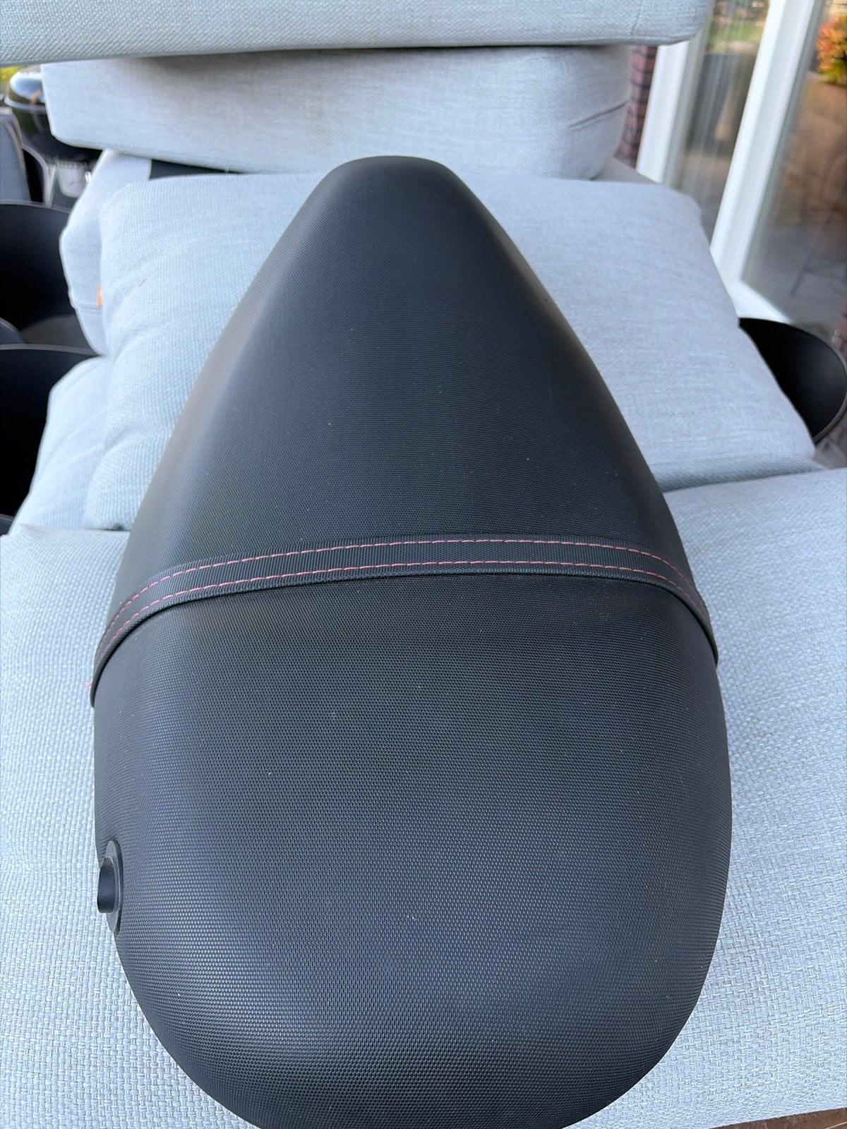 Piaggio Zip zadel met klein scheurtje, Ophalen, Gebruikt, Zadel, Piaggio