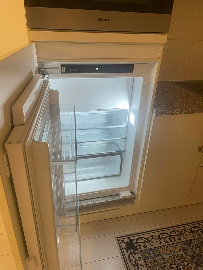 Miele inbouw koelkast - Zo goed als nieuw, Witgoed en Apparatuur, Koelkasten en IJskasten, 150 tot 200 liter, Zonder vriesvak