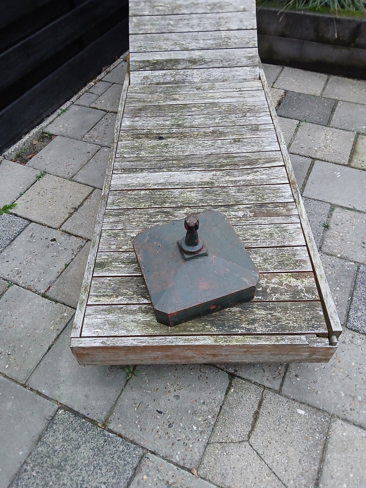 Antieke Meerpaal Muts van Oude Sluis Slagharen (Jaren '70), Ophalen