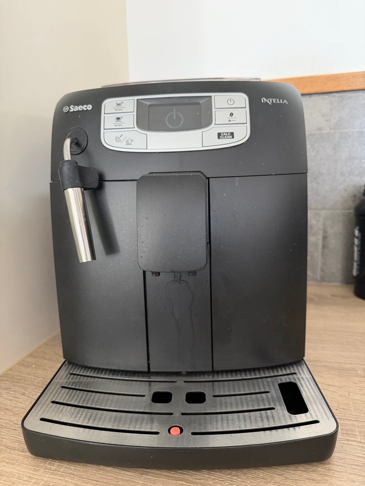 Saeco Intelia volautomatische espressomachine, Ophalen, Afneembaar waterreservoir, Gebruikt, Espresso apparaat