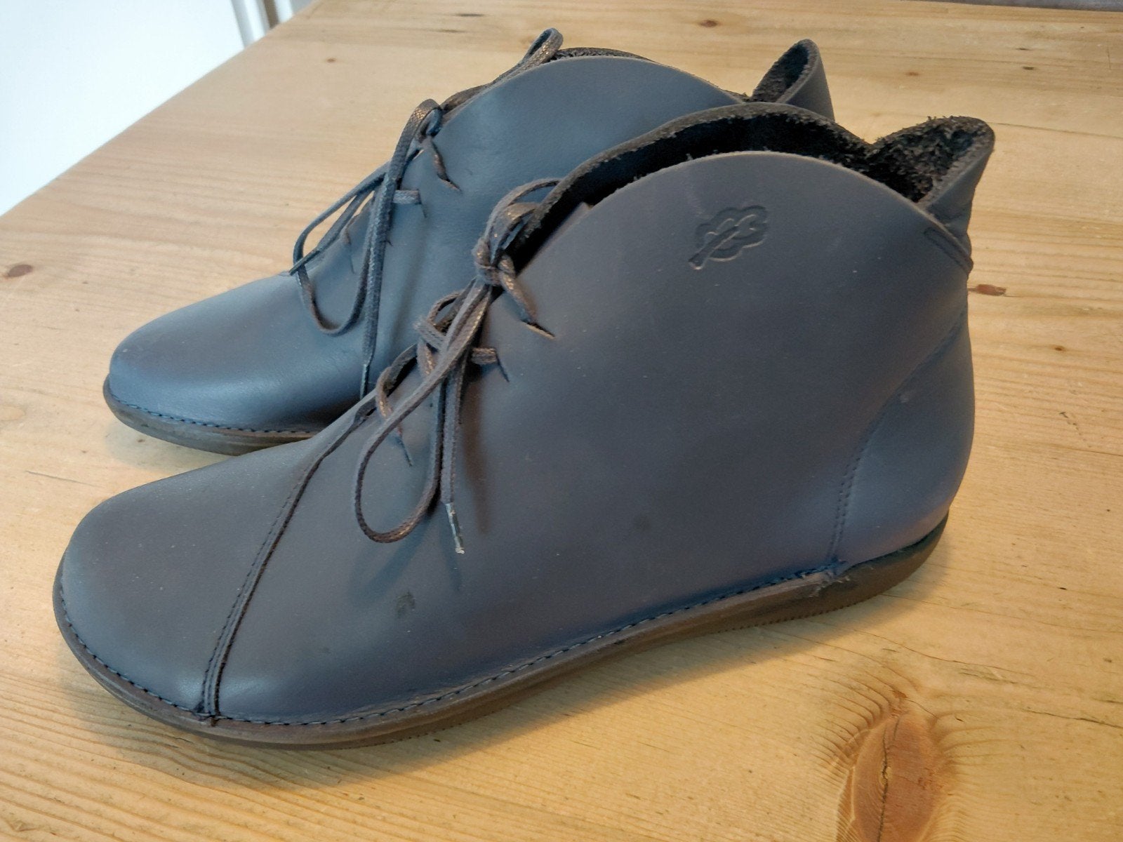 Prachtige lavendelblauwe veterschoen  Loints of Holland 41, Nieuw, Verzenden, Blauw, Loints