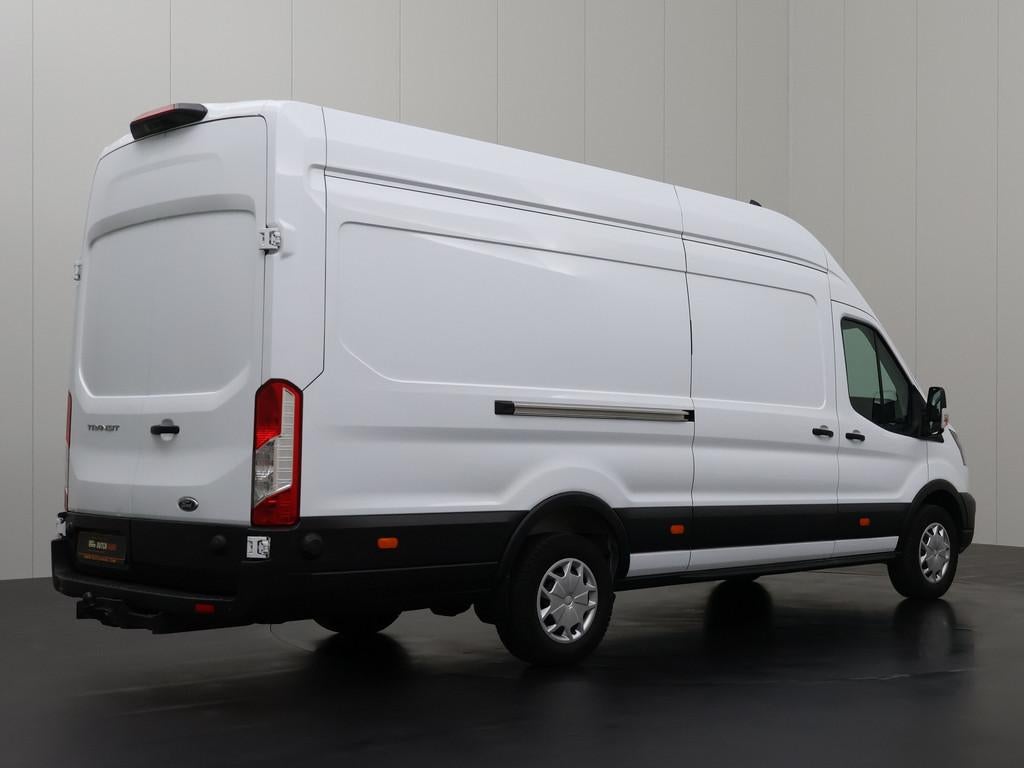 Ford Transit 130PK L4H3 Jumbo | Camera | Trekhaak | 3-Zits |, Gebruikt, 4 cilinders, 2500 kg, Wit