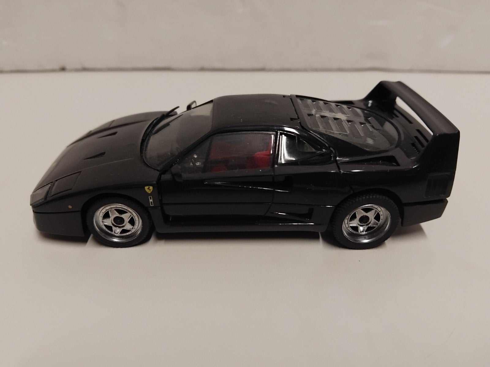 Herpa 1:43 Ferrari F40 zwart, Ophalen of Verzenden, Zo goed als nieuw, Auto, Overige merken