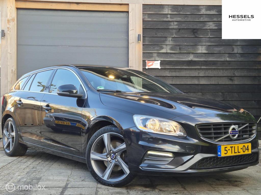 Volvo V60 1.6 T3 R-Design Automaat trekhaak, Gebruikt, 4 cilinders, 150 pk, Zwart