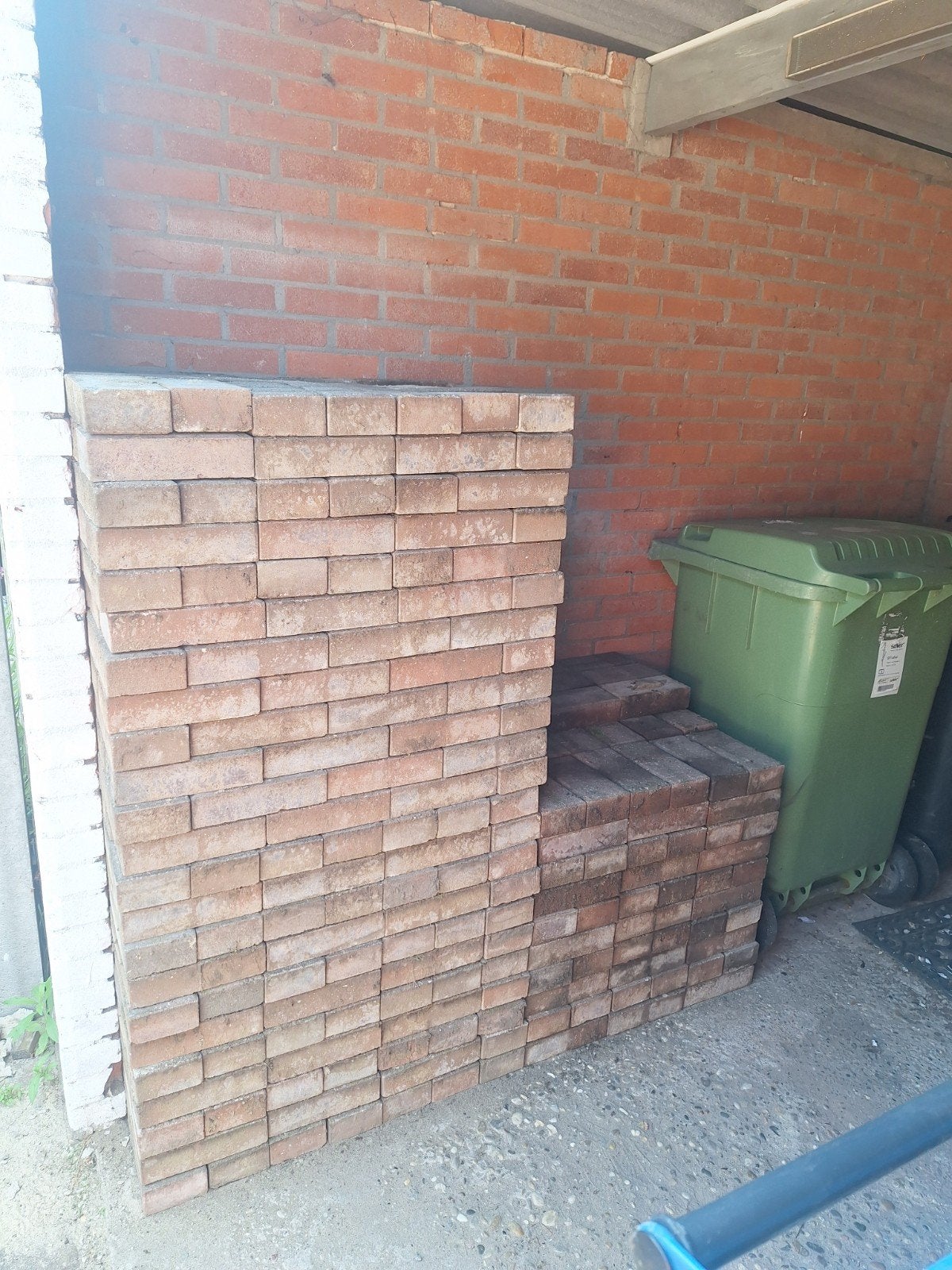 20m² klinkers gratis af te halen in Nederlands Putte, Ophalen