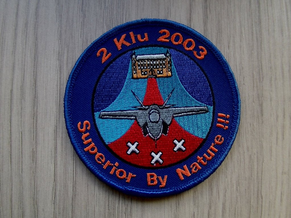Patch RNLAF KMA 2 KLu 2003 'Superior By Nature !!!', Ophalen of Verzenden, Luchtmacht, Nederland, Embleem of Badge