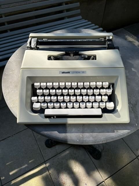 Typemachine Olivetti, Ophalen, Zo goed als nieuw