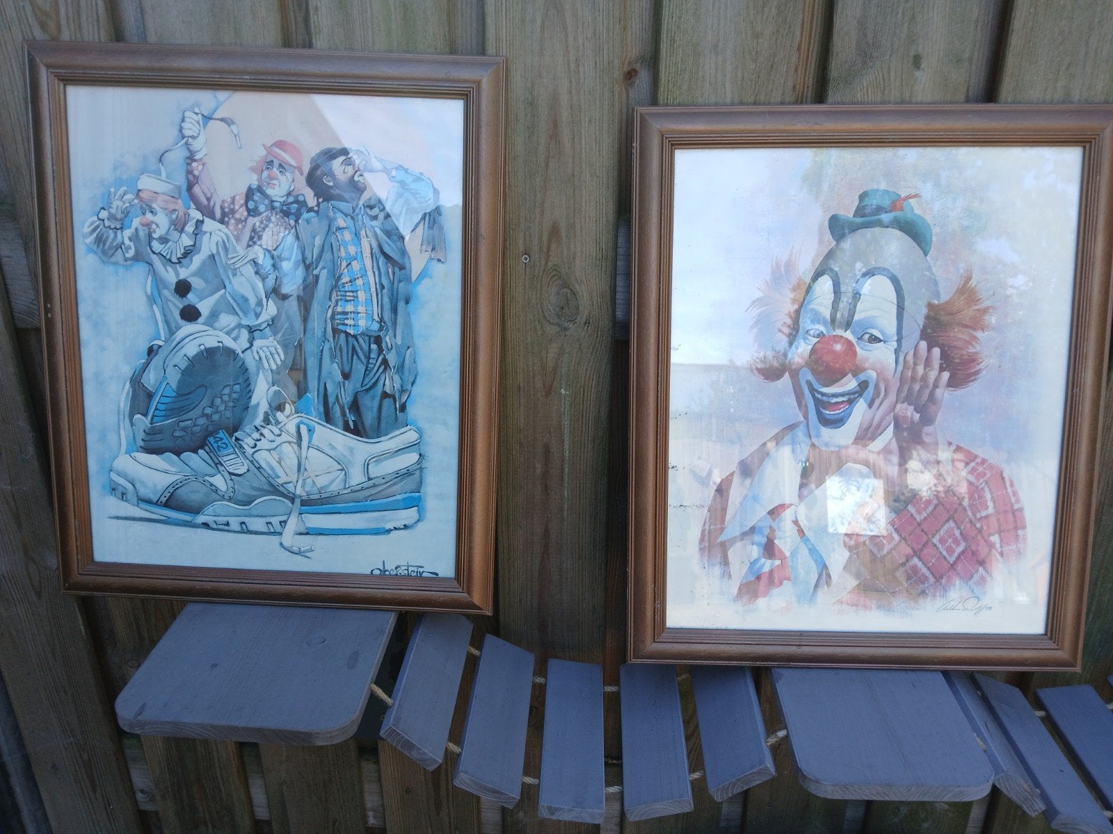 Set van 2 ingelijste clown schilderijen, gesigneerd, Ophalen